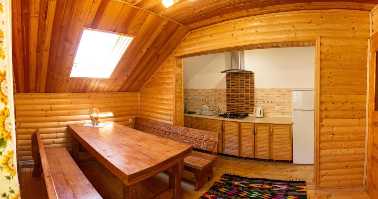 Kamyanka Villa Yaremche Ngoại thất bức ảnh